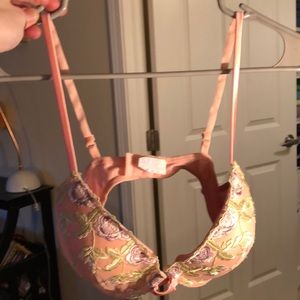 Baby pink floral bra